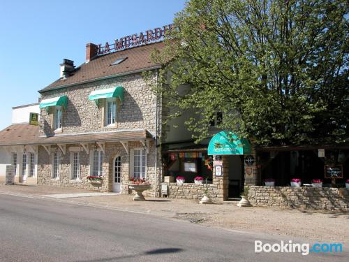 Appartement avec Wifi et terrasse. À Chagny