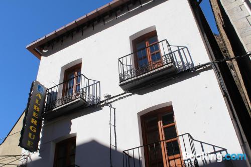 Apartamento con terraza en buena zona de Canfranc