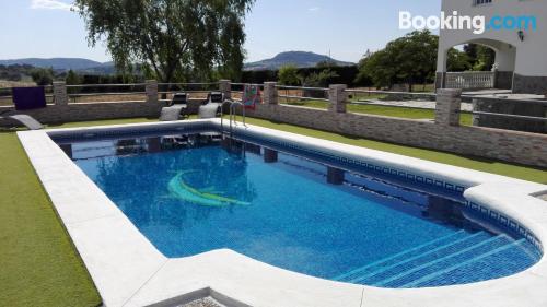 Appartement de 140m2 à El Bosque. Piscine et terrasse