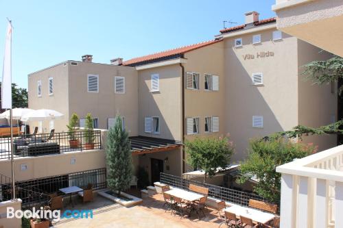 Appartement avec terrasse. À Crikvenica