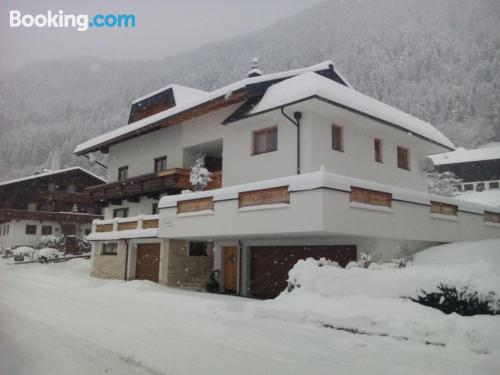 Appartement avec Wifi et terrasse. Bruck am Ziller à vos pieds