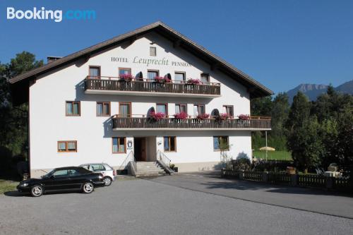 Reutte à vos pieds,. Avec terrasse!.