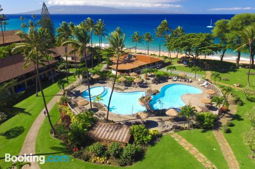 Apartment for two people. Enjoy your swimming pool in Lahaina!