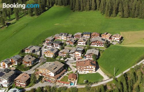 Apartamento em Sesto. Terraço e piscina