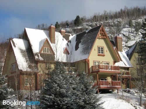 Apartamento en Mont-Tremblant con wifi.