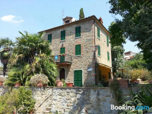 Wohnung mit Kinderbett nahe dem Zentrum. In Tuoro sul trasimeno