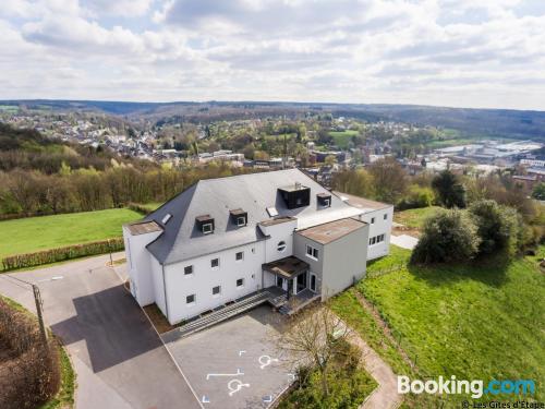 Appartement avec terrasse. Parfait pour 5 personnes ou plus!