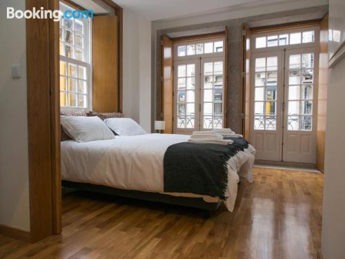 Amplio apartamento de dos habitaciones en Porto