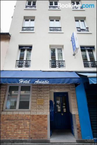 Pequeno apartamento para duas pessoas em Paris