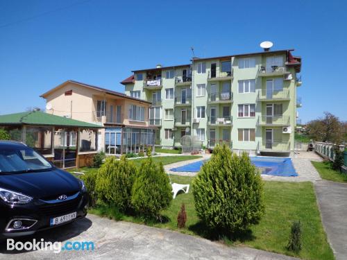 Apartamento pequeño con terraza