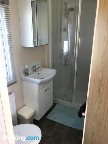 2 bedroom place in Newquay with pool