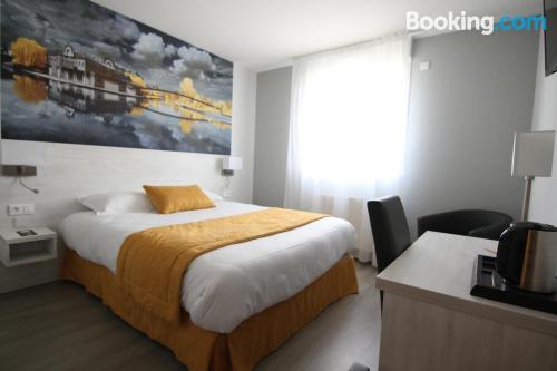 Apartamento con terraza y internet en Amiens y calefacción