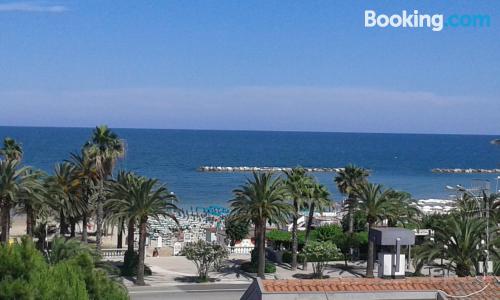 Goed gelegen San Benedetto Del Tronto app, met terras