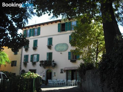 Petit appartement à Lizzano in belvedere dans une excellente position avec terrasse