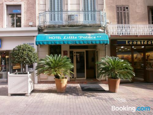 Appartement avec terrasse et Wifi à Toulon. Idéal!