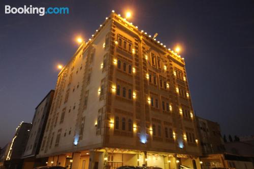 Cómodo apartamento en Jeddah con conexión a internet
