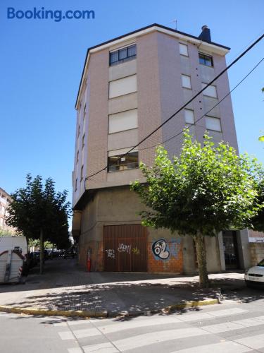 Apartamento con terraza. Ideal para familias