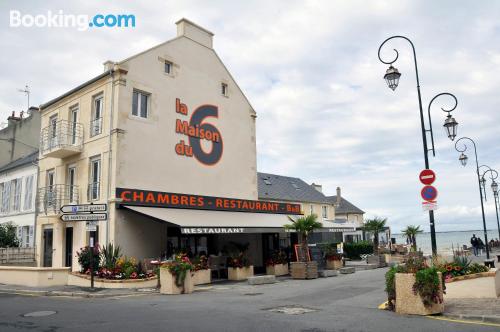 Ferienwohnung mit Balkon und Internet. In Arromanches-les-bains