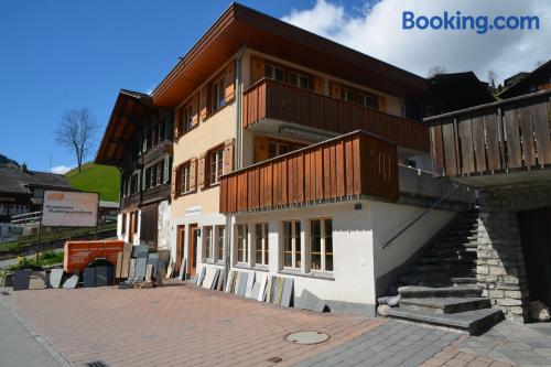 Grindelwald à vos pieds. Terrasse!