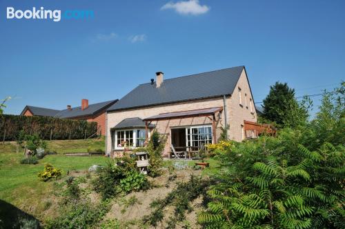 Somme-Leuze à vos pieds! Avec terrasse!