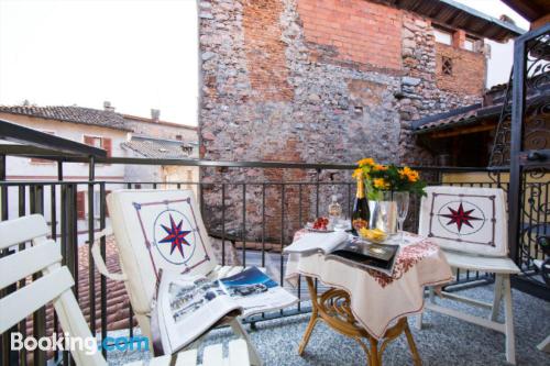 Appartement de 3 chambres. Terrasse et Wifi!