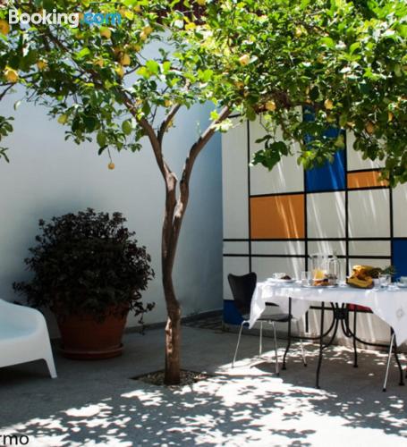 Wohnung mit Terrasse und Internet. In Floridia