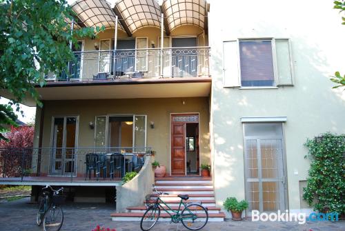 Appartement à Curtatone. Avec terrasse!.