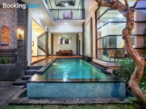 Apartamento de 250m2 en Seminyak. ¡Aire acondicionado!