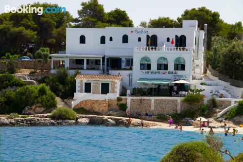 Appartamento con terrazza. Cala Santandria dalla vostra finestra!