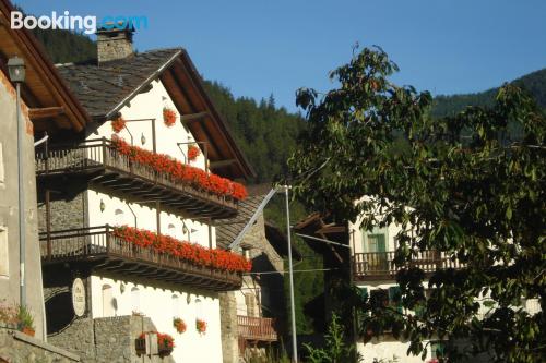 Apartamento con terraza y wifi