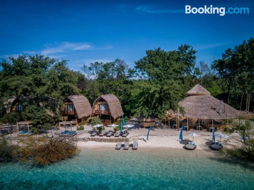 Apartamento bonito dos personas en Gili Meno