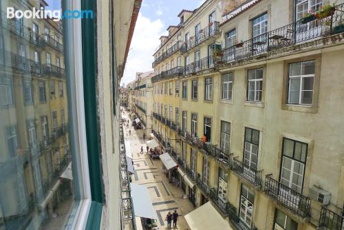 Spacieux appartement avec trois chambres. Lisbonne à vos pieds!