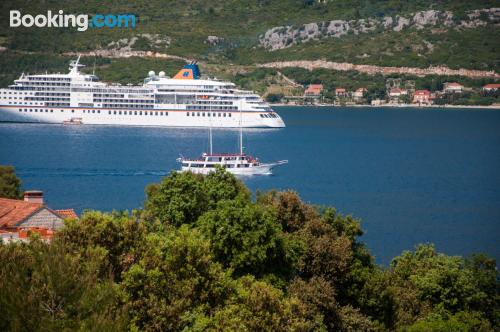 Apartamento con terraza y wifi en Korčula para dos personas