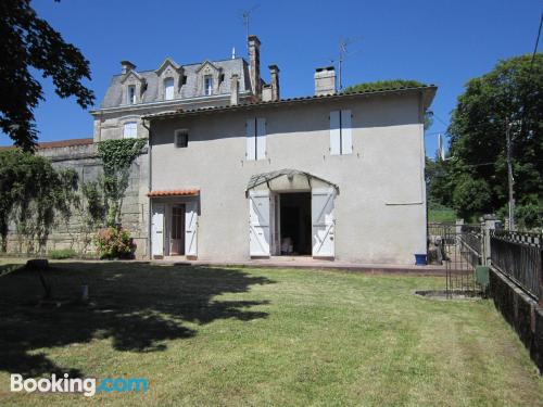 Zentrale Apt. In Saint-Fort-sur-Gironde