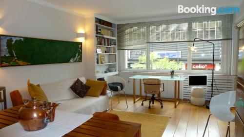 One bedroom apartment in Paris with heating