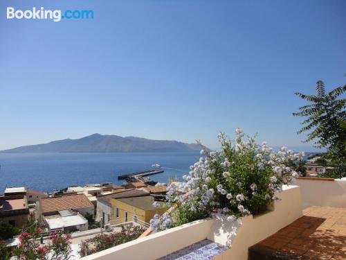 Petit appartement pour couples. Terrasse!