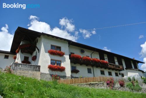 Apartamento cães bem-vindos à Vipiteno. Terraço!