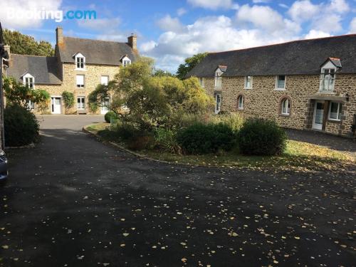 Appartement de 60m2 à Pleurtuit. Terrasse et Internet!