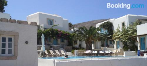 Appartement in Chora Folegandros. Terras en zwembad