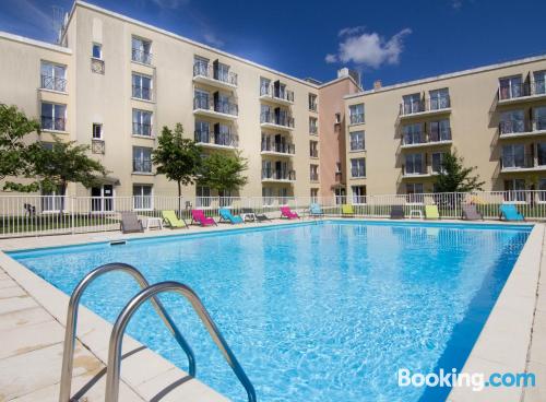 Pet friendly home in best location. Enjoy your pool in Montévrain!