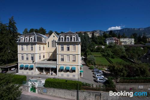 Aix-les-Bains, perto de tudo. Terraço!