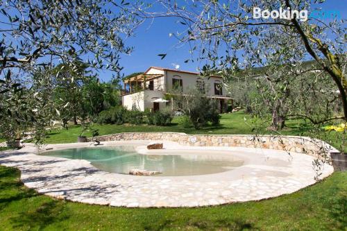 Apartamento bonito con terraza