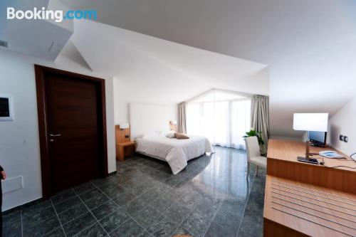 Spacious home in Mercato San Severino. Internet!