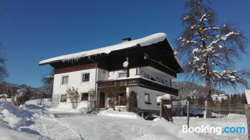 Wohnung mit Balkon. Haustier erlaubt