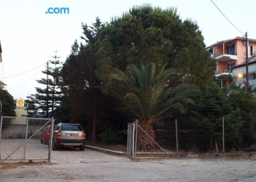 Appartement met verwarming en internet. Lefkada-stad vanuit uw raam!