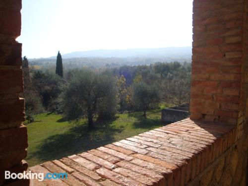 Apartamento con terraza y wifi en Sarteano. ¡Apto para animales!