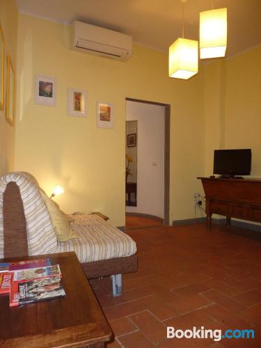Appartement met twee slaapkamers in Florence. Centraal