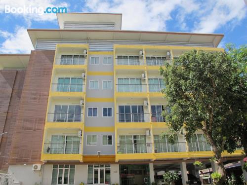 Apartamento para duas pessoas à Chiang Rai. Com terraço!