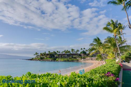 Lahaina à vos pieds! Idéal!