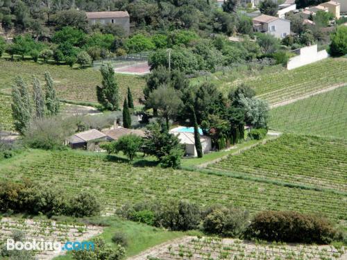 Buena zona en Beaumes-de-Venise con piscina y vistas